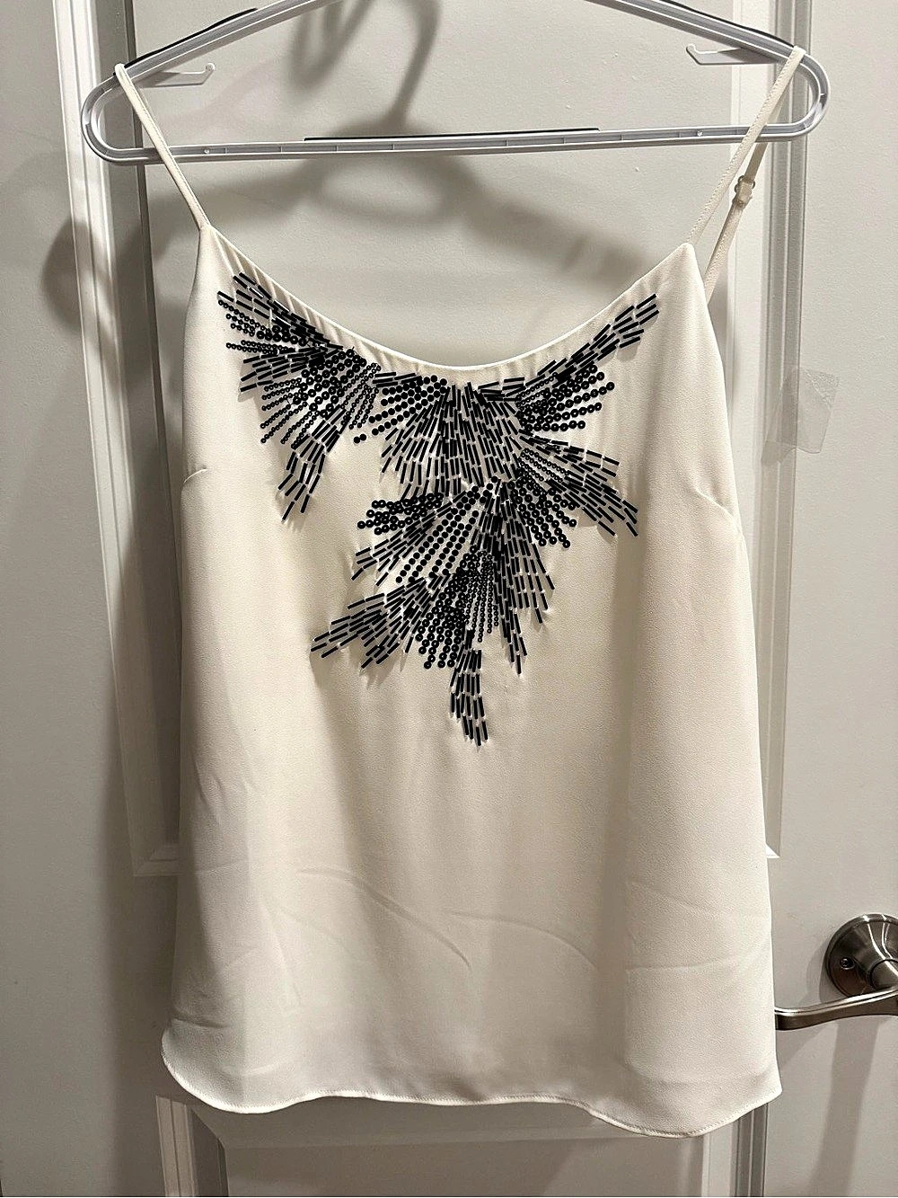 White House Black Market Beaded Camisole in White Size Large Like New